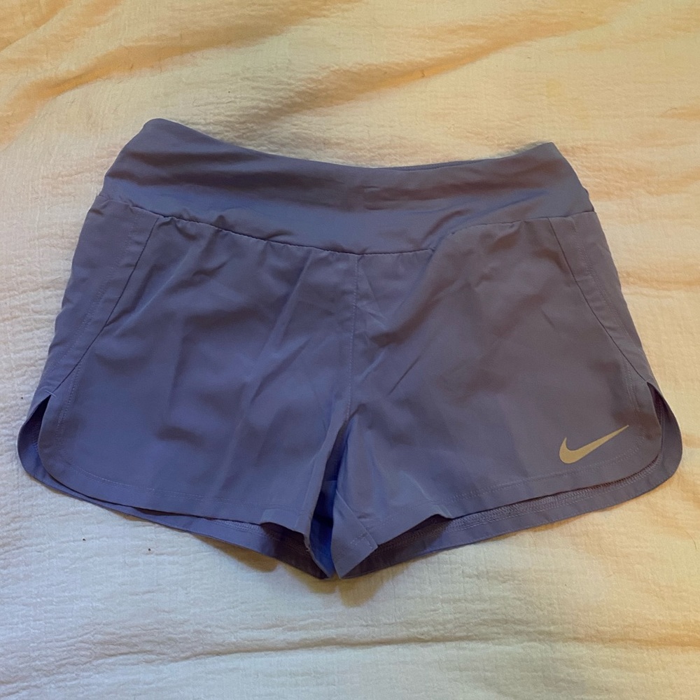 NWOT WOMENS NIKE SHORTS